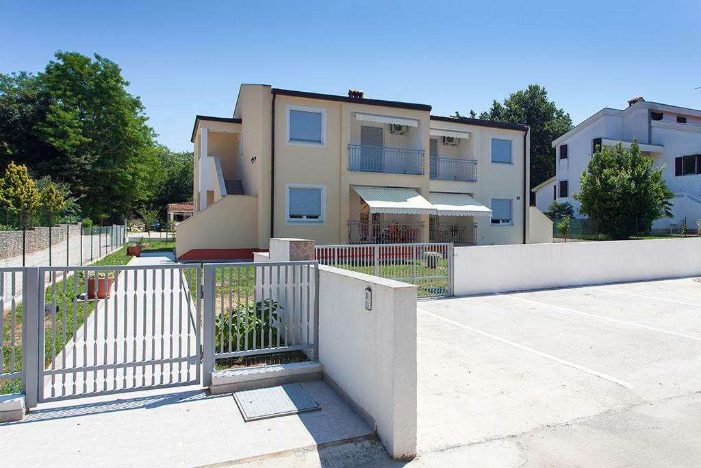 Felix Apartment